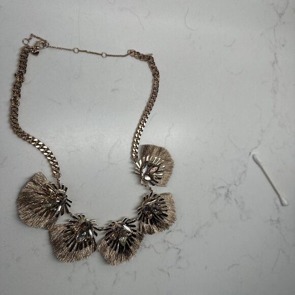 Rose/Gold-Colored Faux Gemstone Statement Metal Necklace - Picture 5 of 8